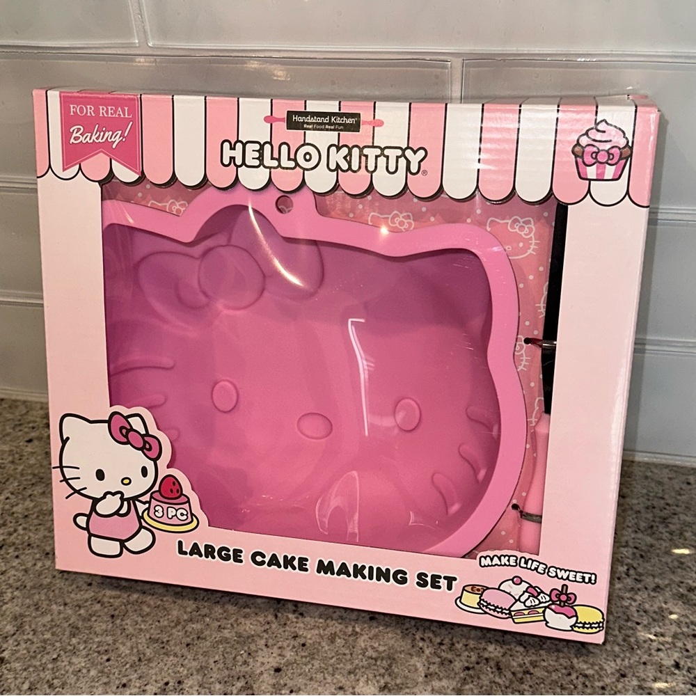 NIB Hello Kitty Sanrio Large Cake Making Set Silicone Baking Pink 3pc Set